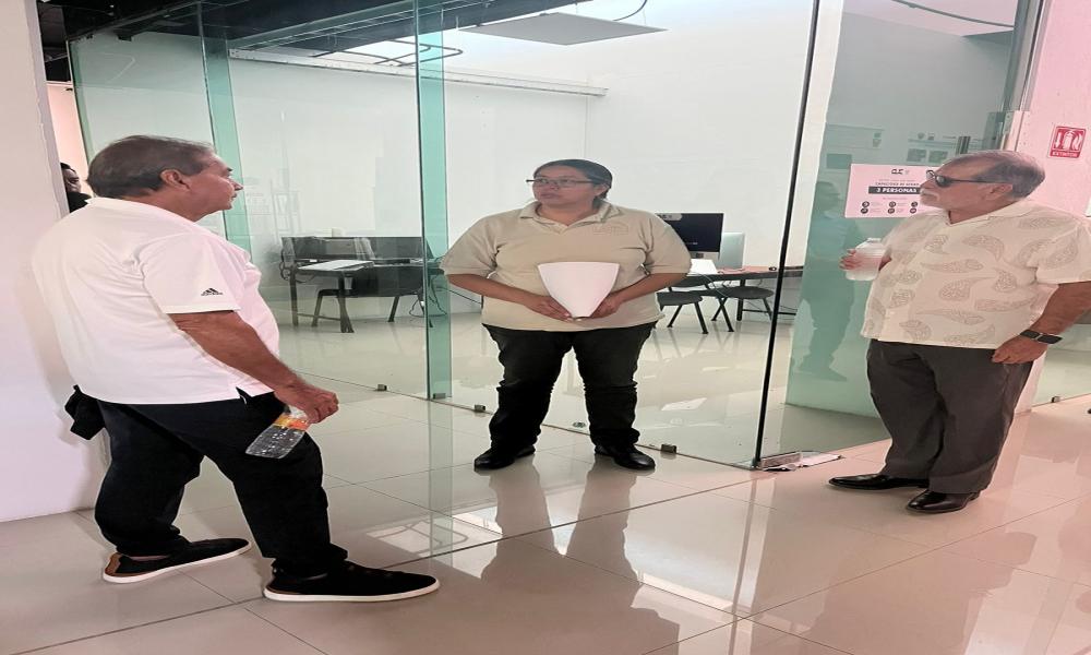 Comparte Fernando González Corona su experiencia empresarial ante estudiantes