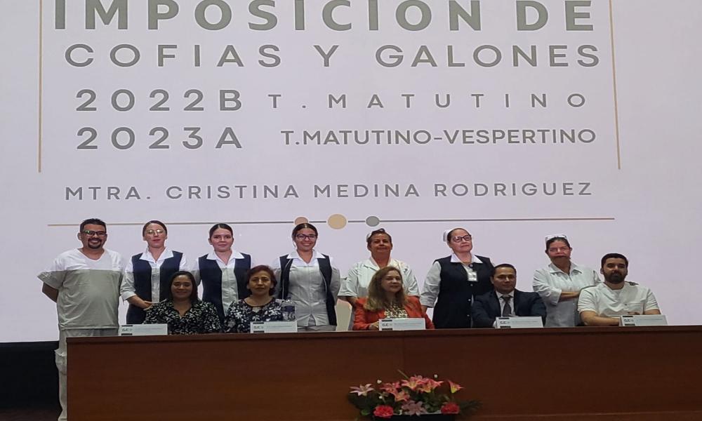 Se realiza el acto académico de imposición de cofías y galones