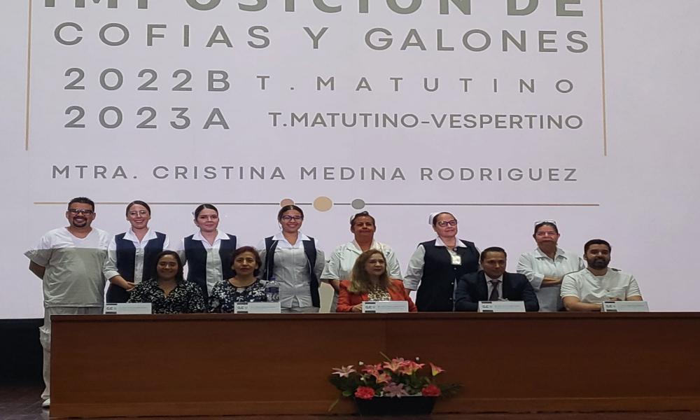 Se realiza el acto académico de imposición de cofías y galones