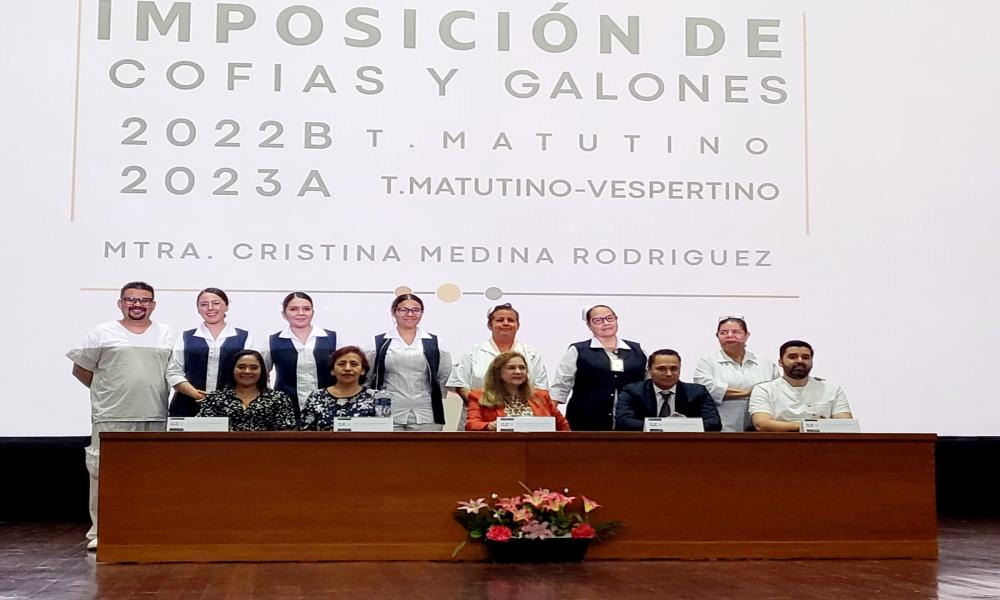 Se realiza el acto académico de imposición de cofías y galones