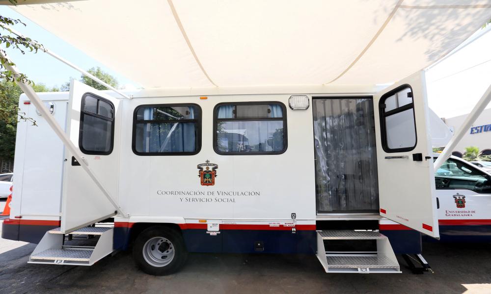 Anuncian reactivación de clases y envío de apoyo a damnificados