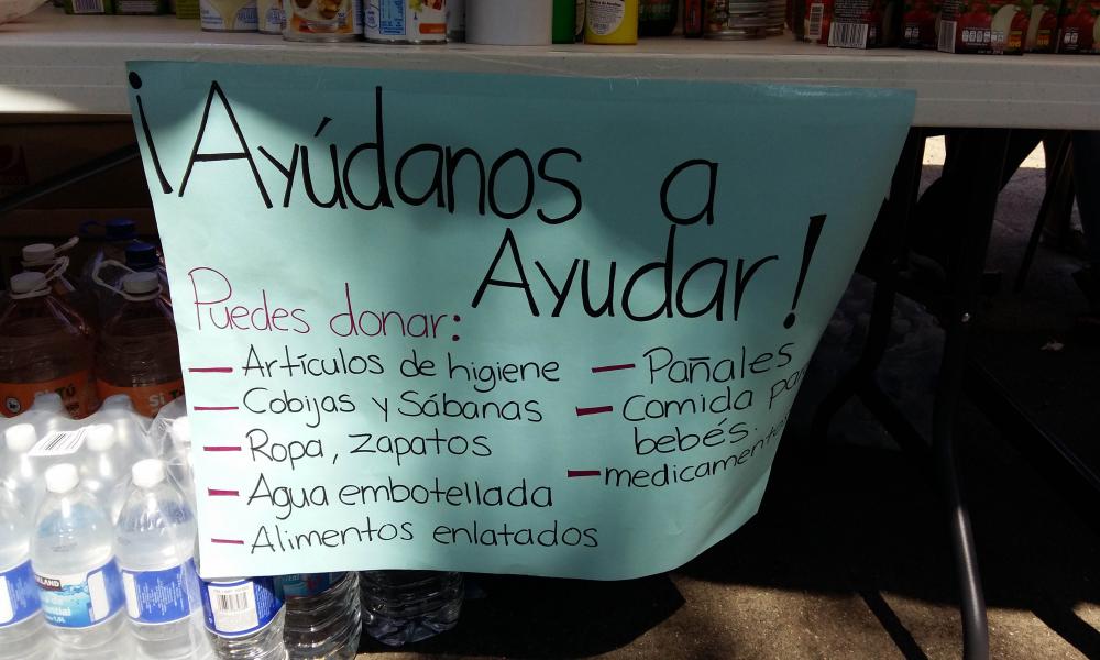 Instala CUCosta centro de acopio para afectados por huracán Patricia