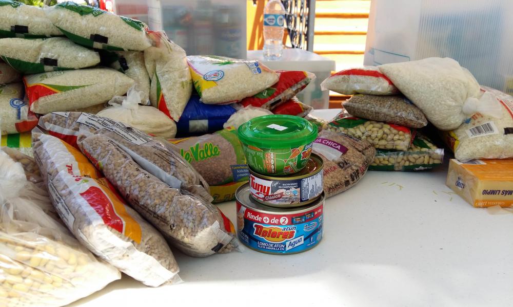 Instala CUCosta centro de acopio para afectados por huracán Patricia