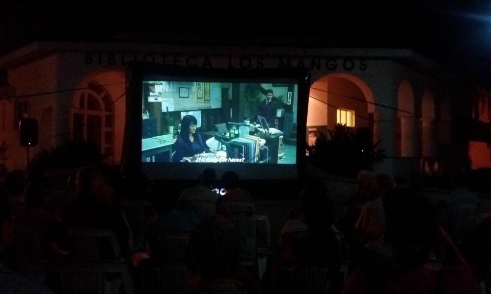 Biblioteca Los Mangos, sede de Ciclo de Cine del Adulto Mayor
