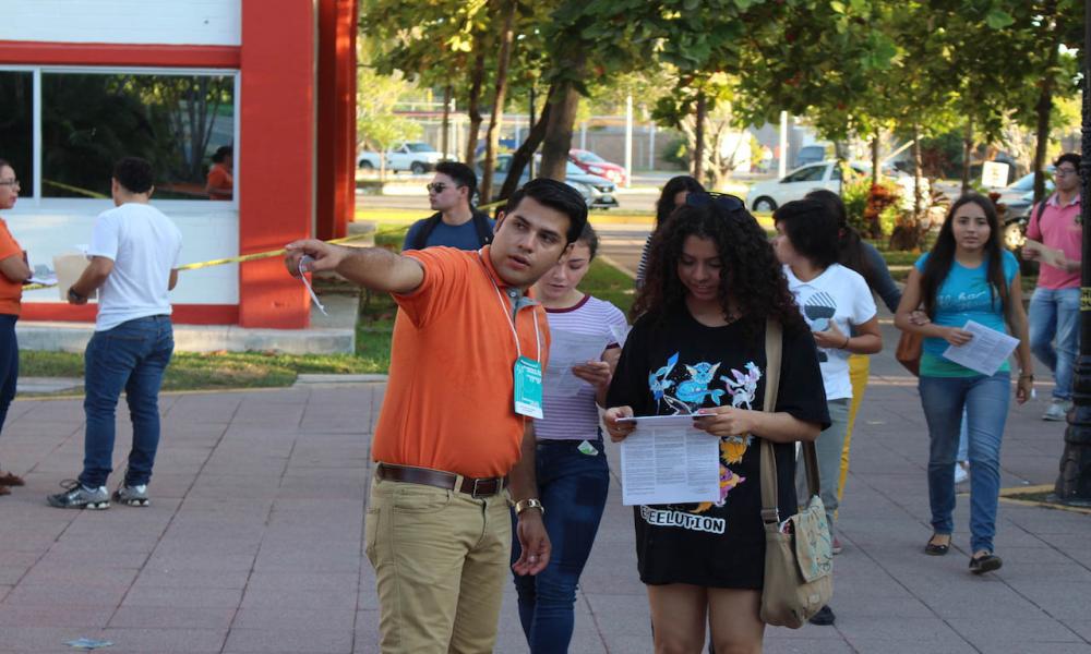 Presentan más de 1,100 aspirantes examen de ingreso al CUCosta