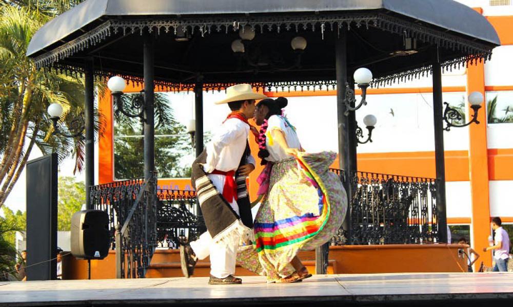 Promueve CUCosta preservación de la identidad sociocultural indígena de México