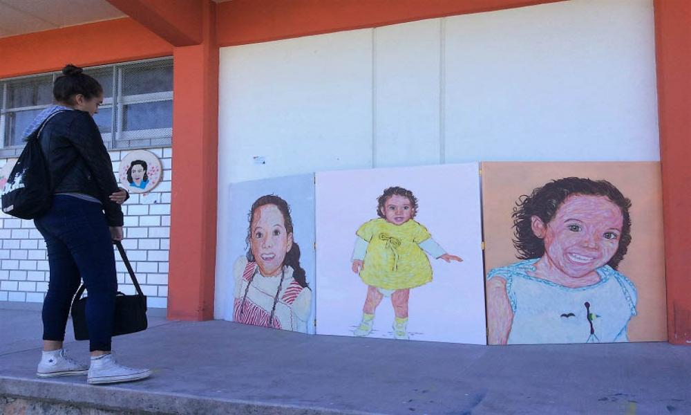 Plasman estudiantes de Artes Visuales talento y creatividad en exposición plástica