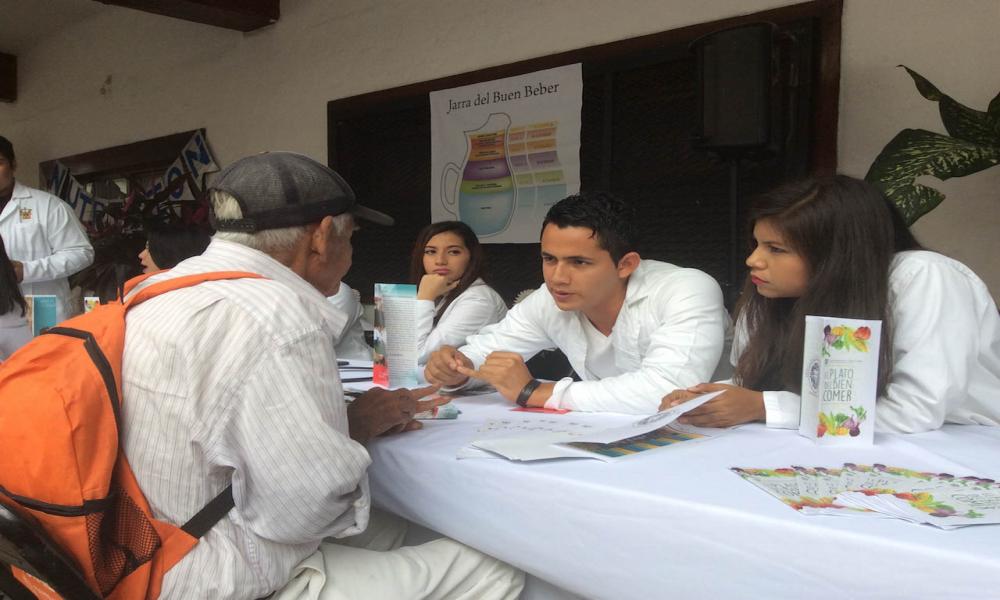 Conmemoran universitarios Día del nutriólogo