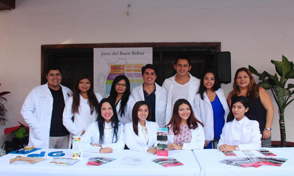 Conmemoran universitarios Día del nutriólogo