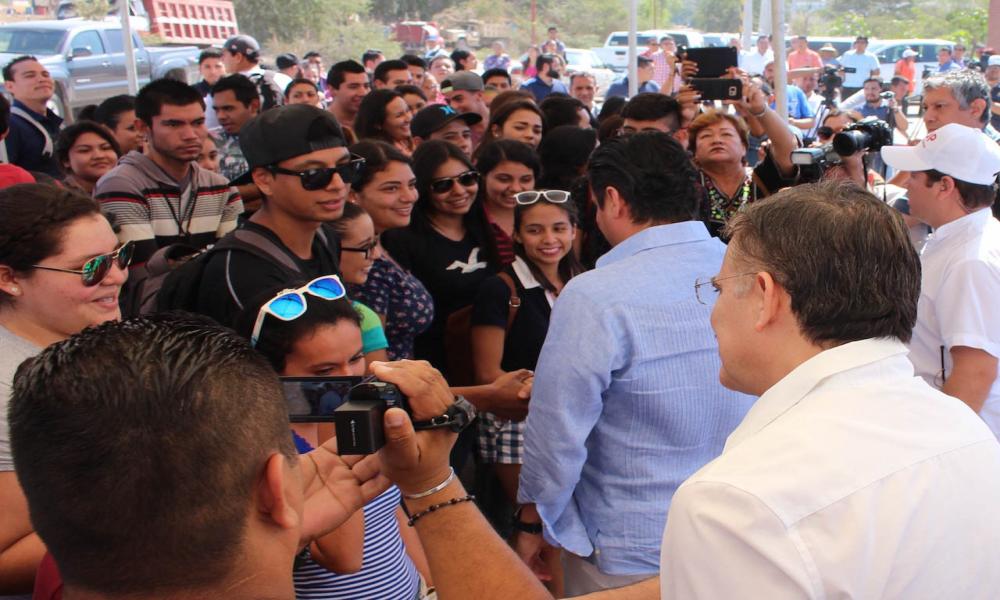 Beneficiará a universitarios pavimentación de vialidad de acceso al CUCosta