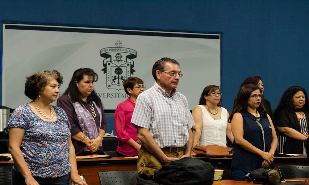 Analizan docentes retos en la enseñanza de Psicología en México