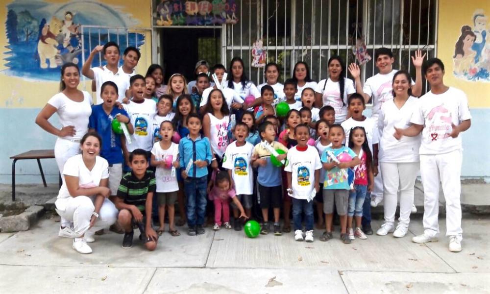 Benefician estudiantes de Enfermería a pobladores de Cabo Corrientes