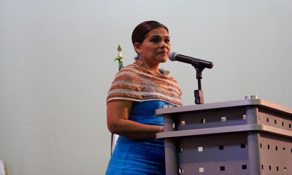 Rinden protesta egresados de Contaduría Pública del CUCosta