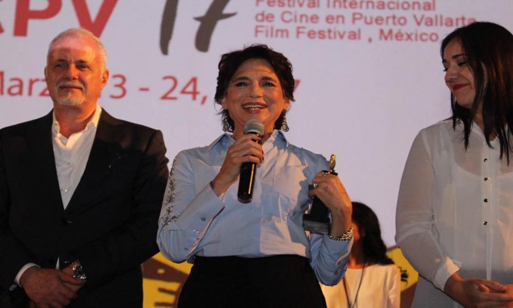 Recibe Ofelia Medina la presea “La iguana de oro”