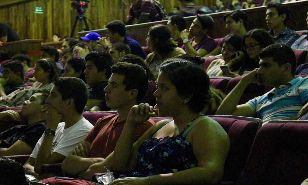 Reconocen a estudiantes destacados de División de Ingenierías CUCosta