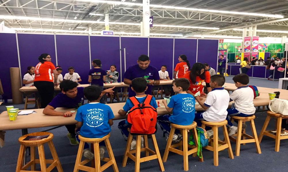 Inaugura CUCosta pabellón temático en Papirolas 2017