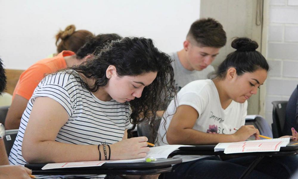 Presentarán examen de admisión aspirantes a licenciatura en CUCosta