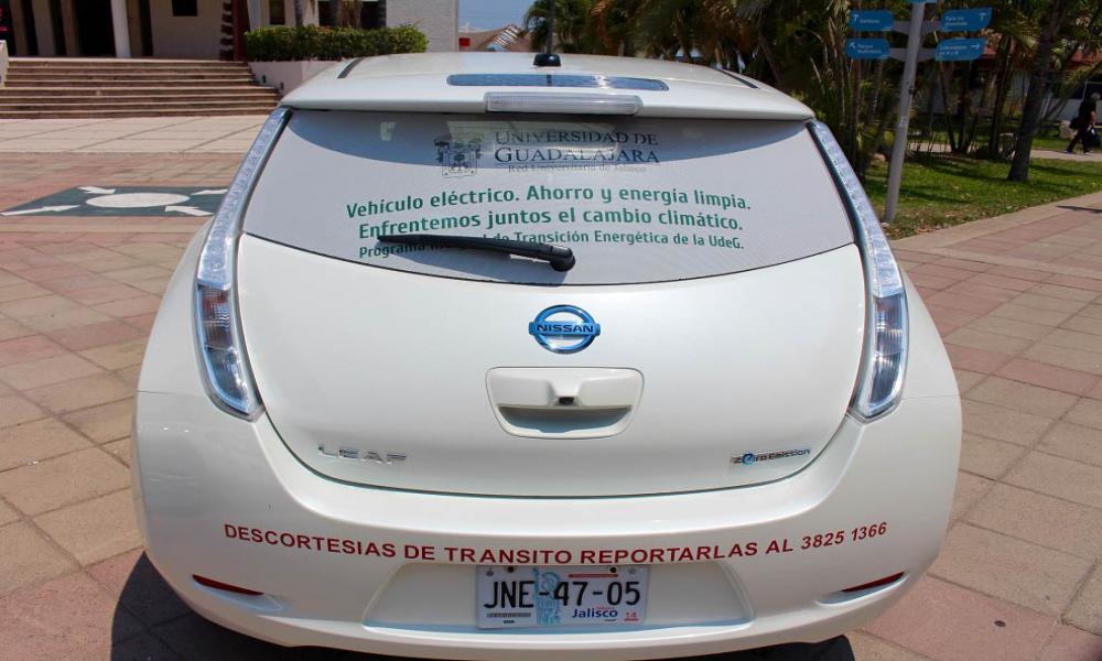 Inicia CUCosta renovación vehicular con autos ecológicos