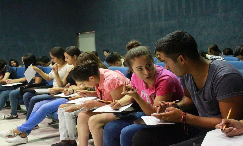 Admite UdeG a 70 mil 997 alumnos en niveles medio superior y superior