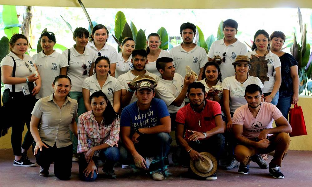 Lanza CUCosta programa de vinculación “Un día como universitarios”