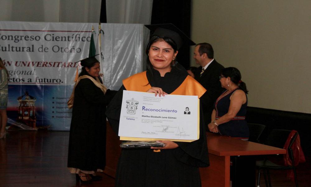 Egresa trigésimo novena generación de Licenciatura en Turismo