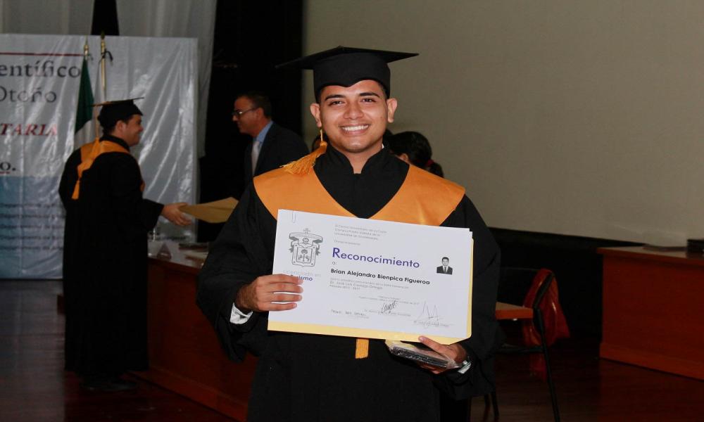 Egresa trigésimo novena generación de Licenciatura en Turismo