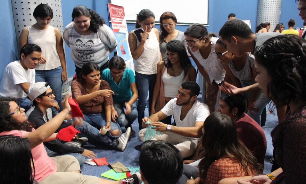 Promueven capacitación y desarrollo de habilidades de estudiantes del CUCosta