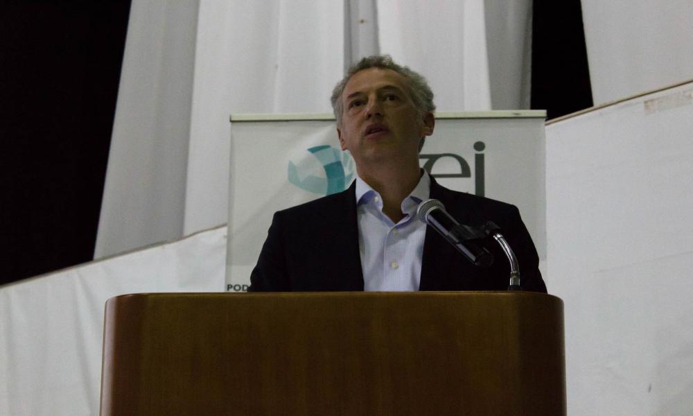 Controlar ejercicio del poder, desafío de ciudadanos Comisionado INAI