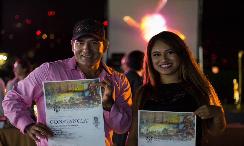 Clausuran diplomado ejecutivo impartido a personal de Velas Resorts