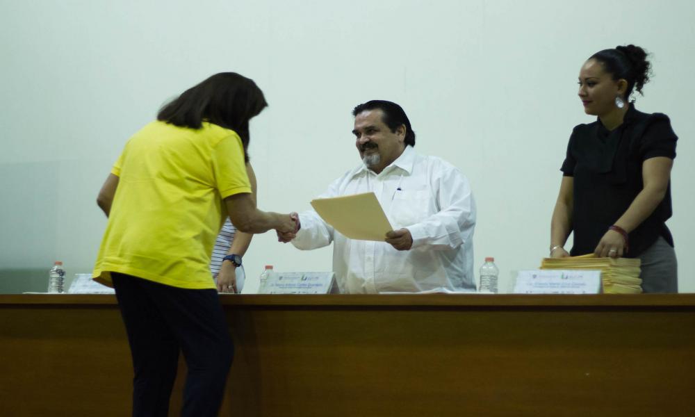 Cerca de 200 adultos mayores concluyen cursos del SUAM
