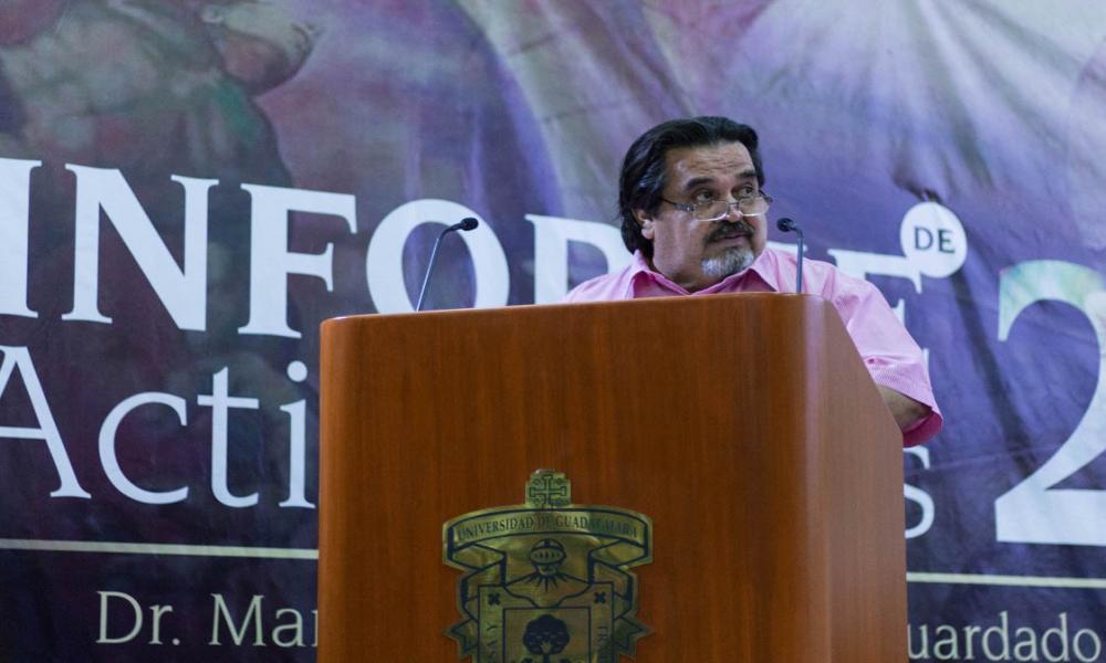 Rector del CUCosta brinda bienvenida a nuevos estudiantes