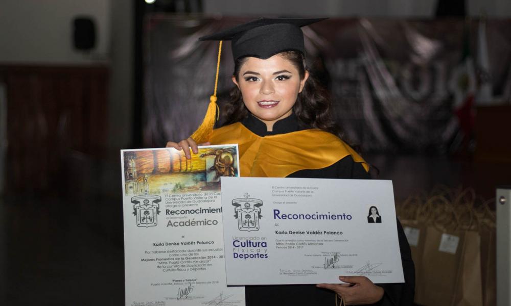 Egresa tercera generación de Licenciatura en Cultura Física y Deportes