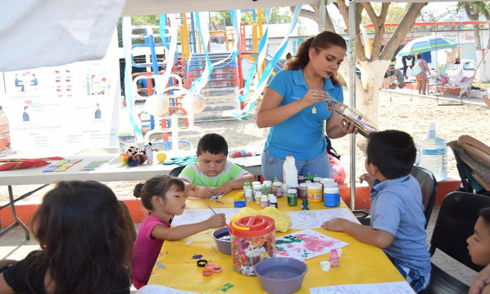 Brigadas Universitarias CUCosta atienden a cerca de tres mil personas