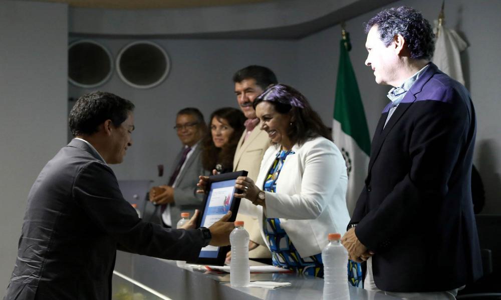 Conceden Galardón Colibrí 2018 a investigadores del CUCosta