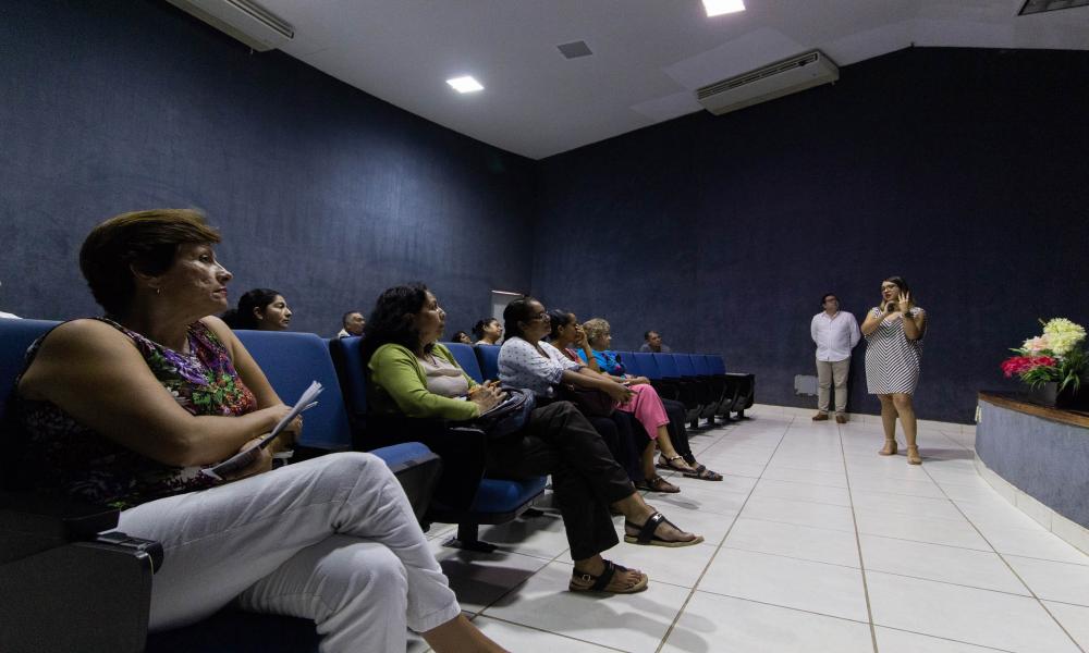 Licenciatura en Administración del CUCosta estrecha vinculación con padres de familia