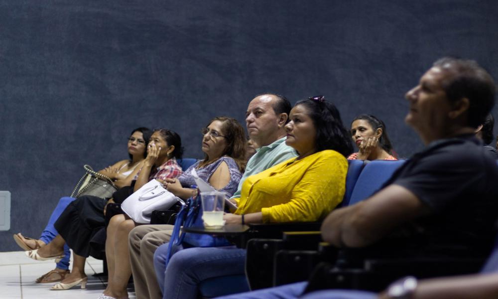 Licenciatura en Administración del CUCosta estrecha vinculación con padres de familia