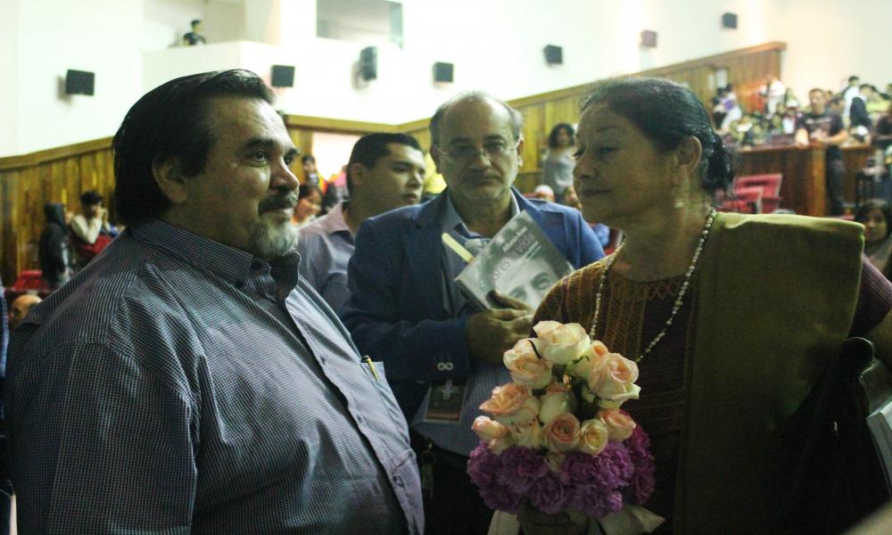 Presenta Alfonso Arau libro autobiográfico en el FICPV16