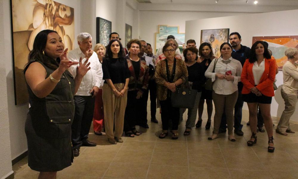 Exhibe Museo Peter Gray obras selectas de bienal J. A. Monroy