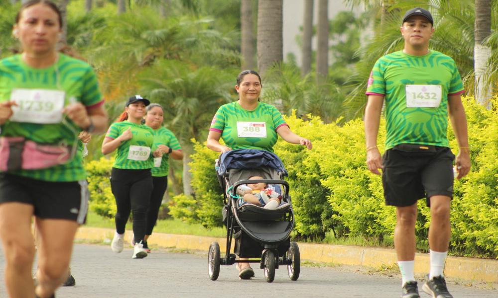 Exitosa 8va edición de la Carrera Leones Negros Grupo Diagnosti-k en Puerto Vallarta