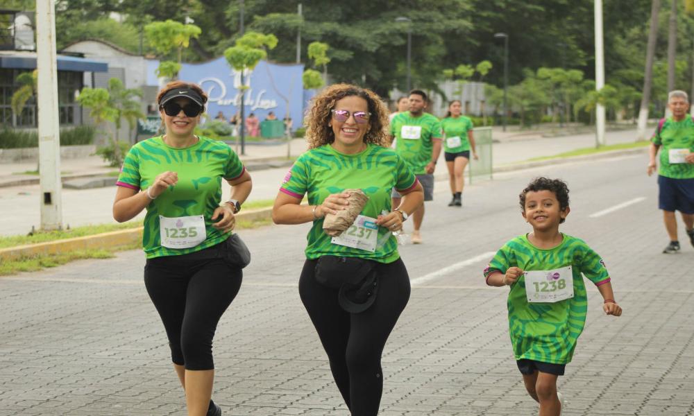 Exitosa 8va edición de la Carrera Leones Negros Grupo Diagnosti-k en Puerto Vallarta