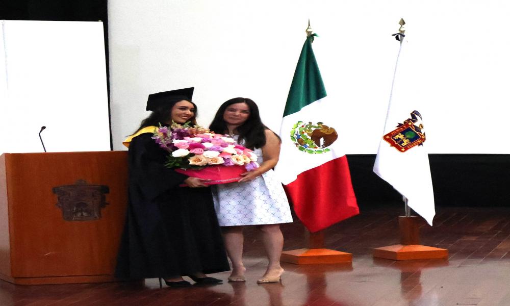 Terminan sus estudios 73 egresados en la Licenciatura en Contaduría Pública