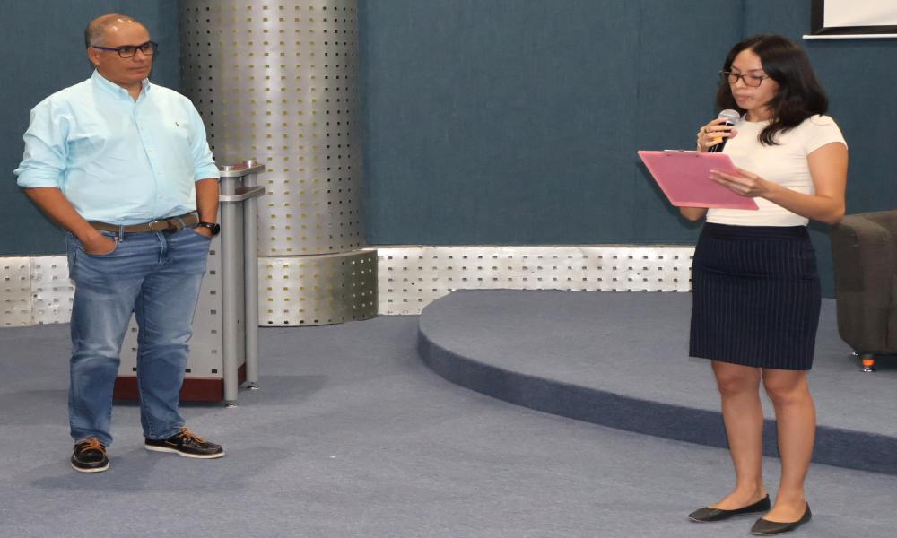 El Doctor José Luis Bravo Silva Impartió la Conferencia: “Emprendimiento”