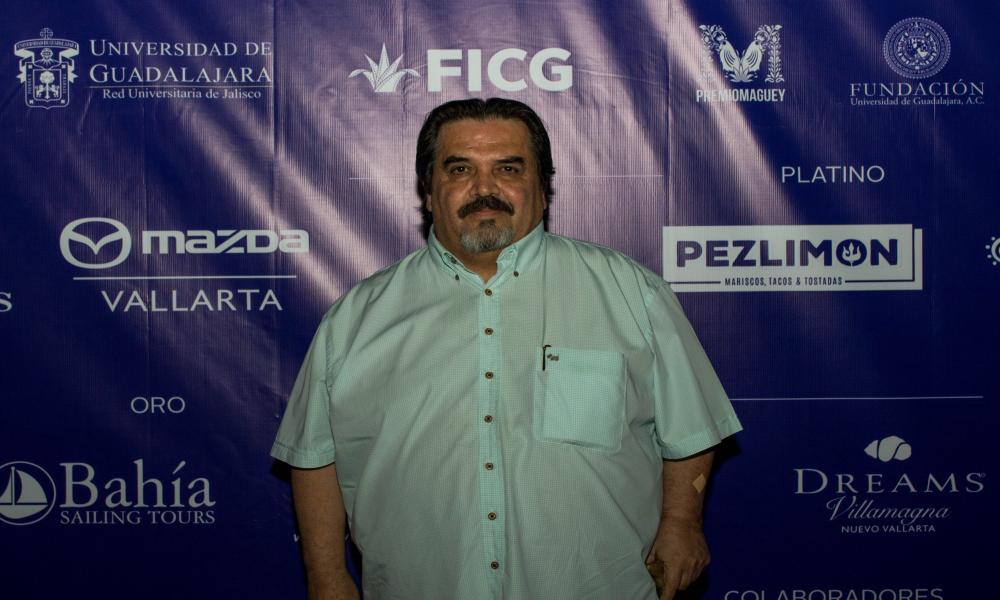 Entregan presea “La Iguana de Oro” al cineasta Carlos Saura