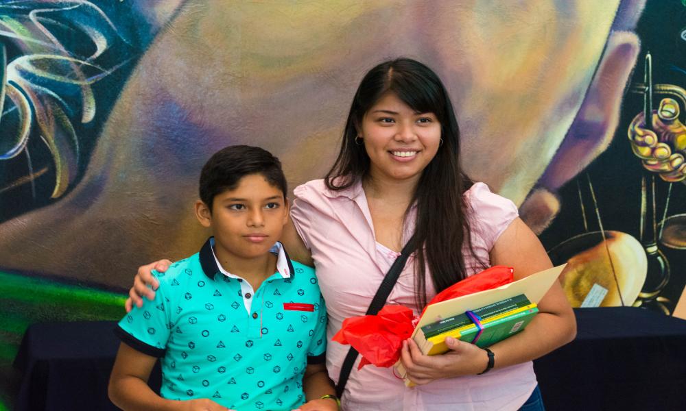 Universitarios apoyan educación de niños en situación vulnerable