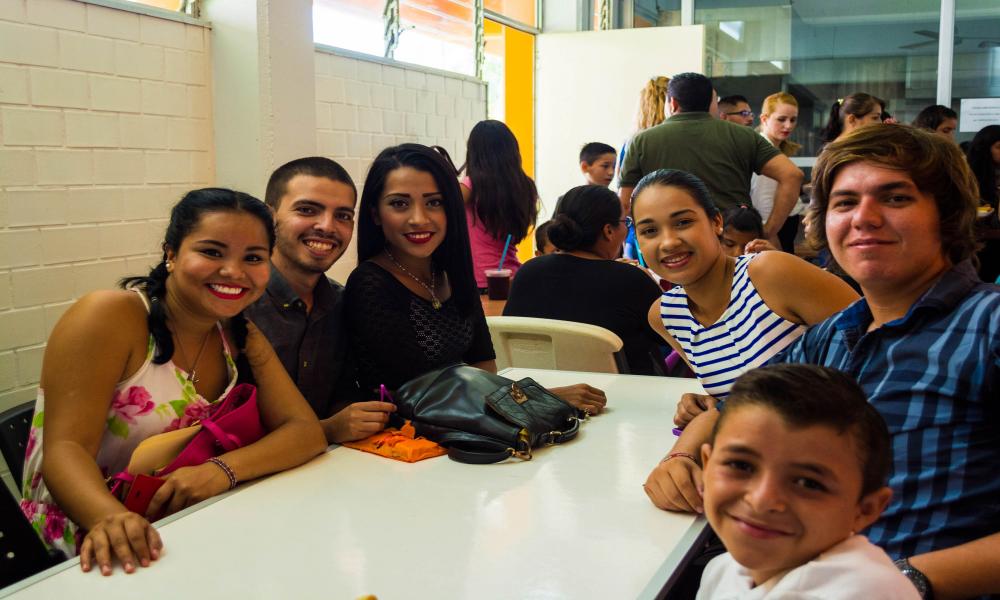 Universitarios apoyan educación de niños en situación vulnerable