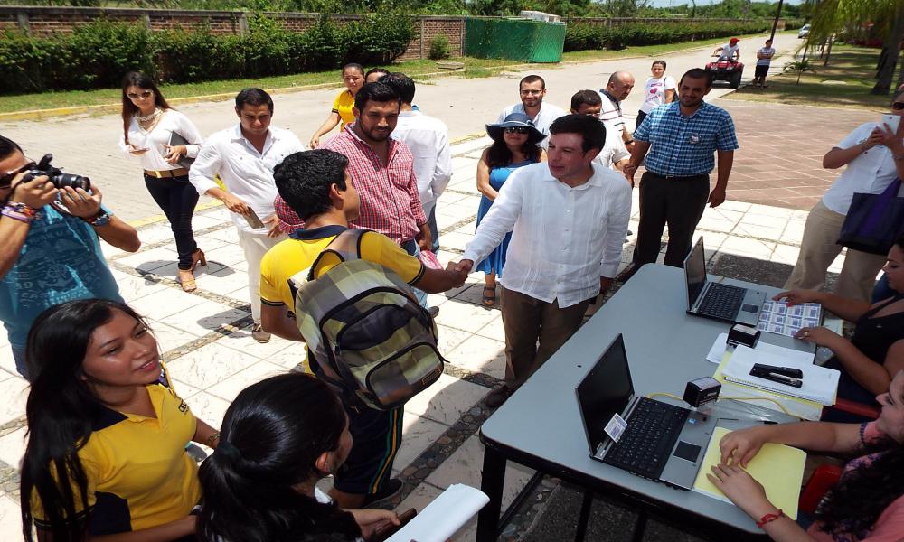 Solicitan estudiantes más apoyo al gobierno del estado en materia de transporte