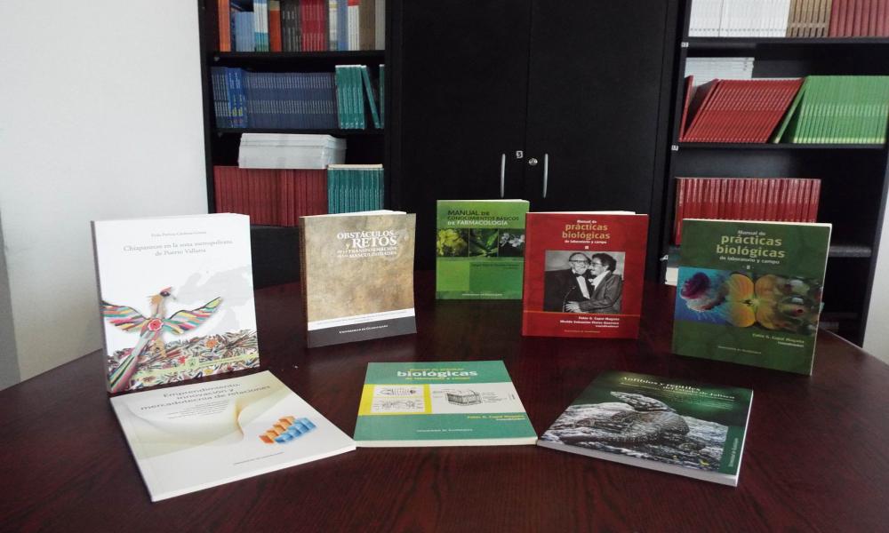 Presenta CUCosta nueve libros en FIL