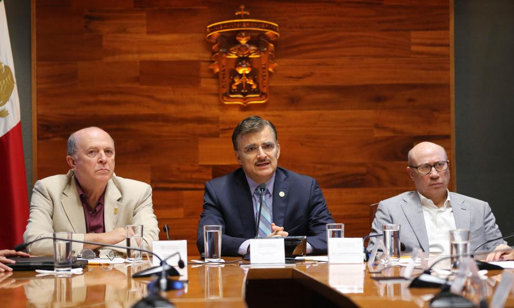 Anuncian reactivación de clases y envío de apoyo a damnificados