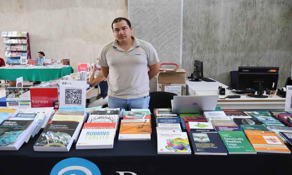 Inicia la “Feria Bibliográfica CUCosta 2024”, con interesantes actividades