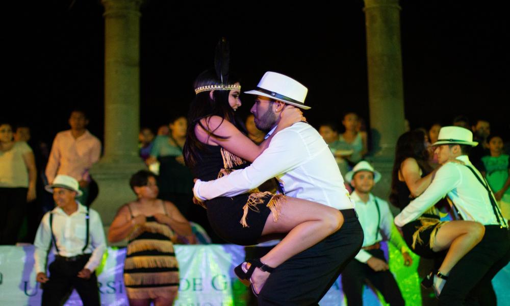 Impulsan los Universitarios la Activación Física a través del Baile